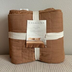 NWT King Heavyweight Linen Blend Quilt Warm Brown - Casaluna